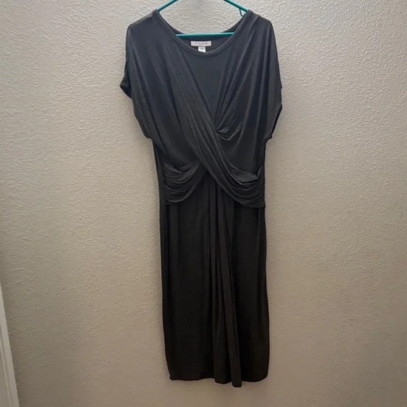 Motherhood Elegant green Draped Midi Dress - Picture 1 of 2